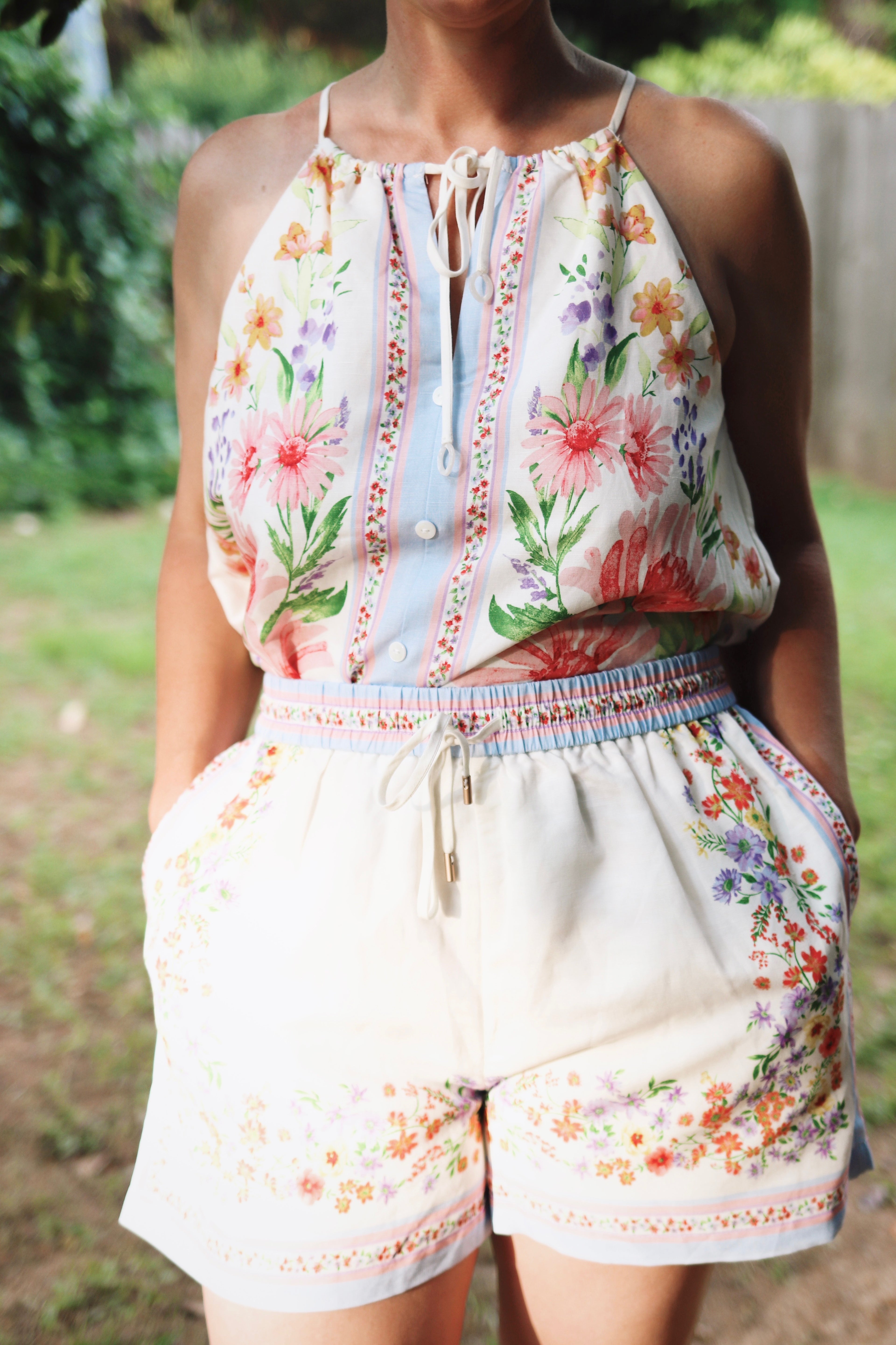 Drawstring Floral Print Shorts